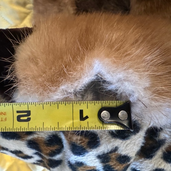 Two fur accent pillows - Picture 8 of 8